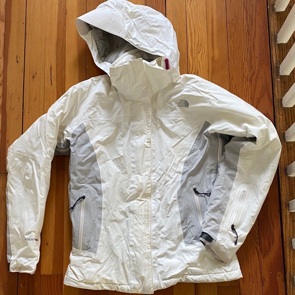 The North Face Women's Winter Ski Snow Jacket in White and Gray